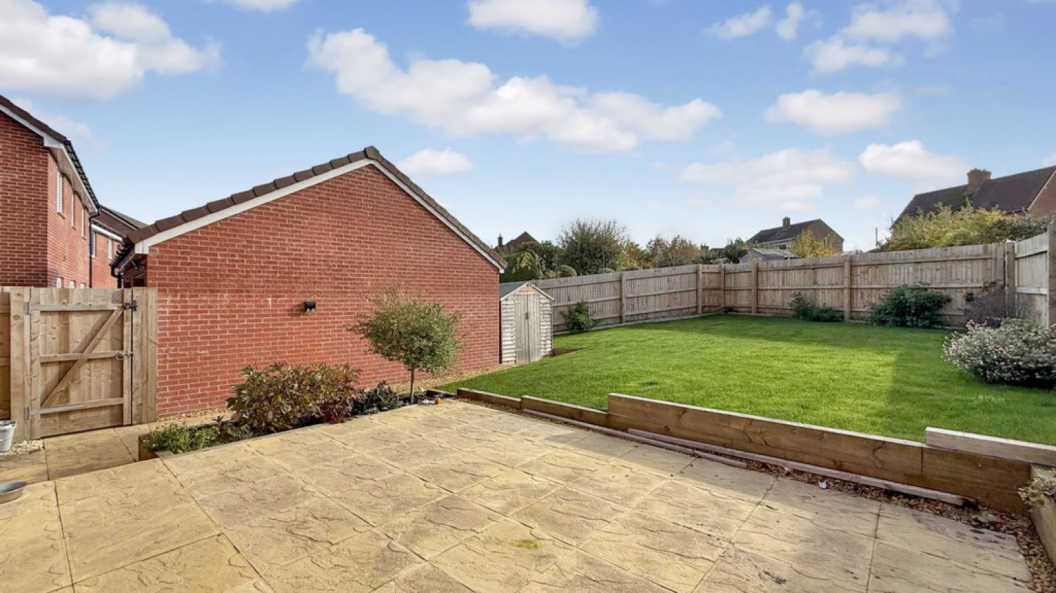 Saturn Close, Warminster