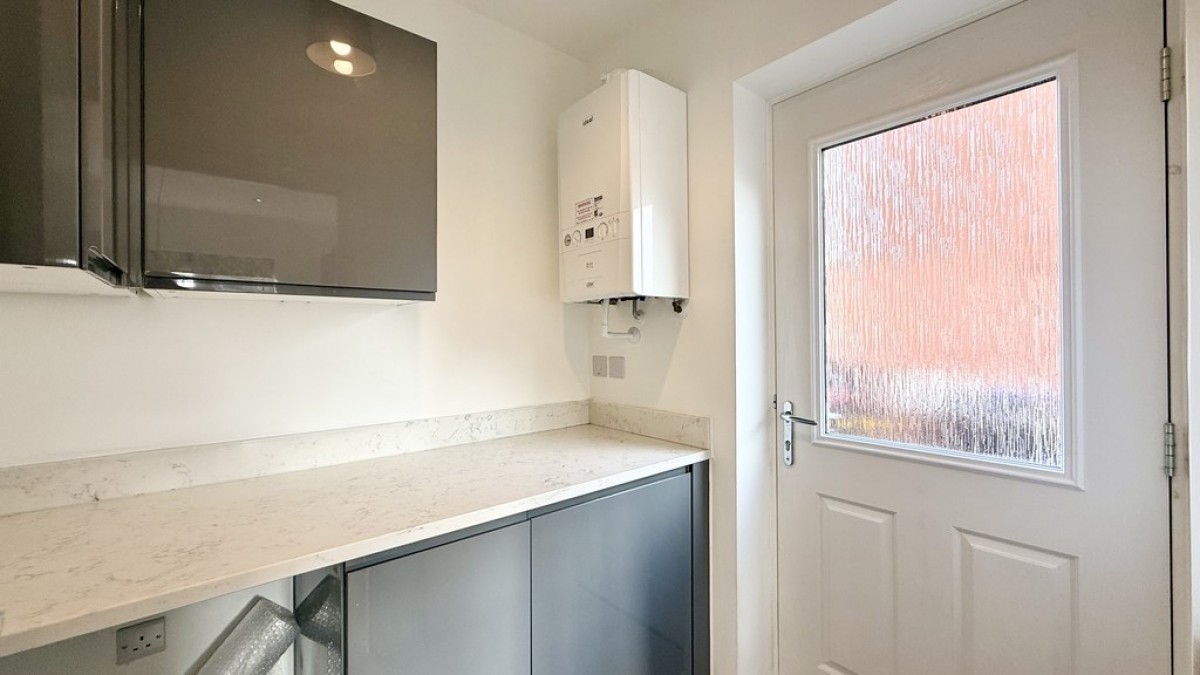 Saturn Close, Warminster