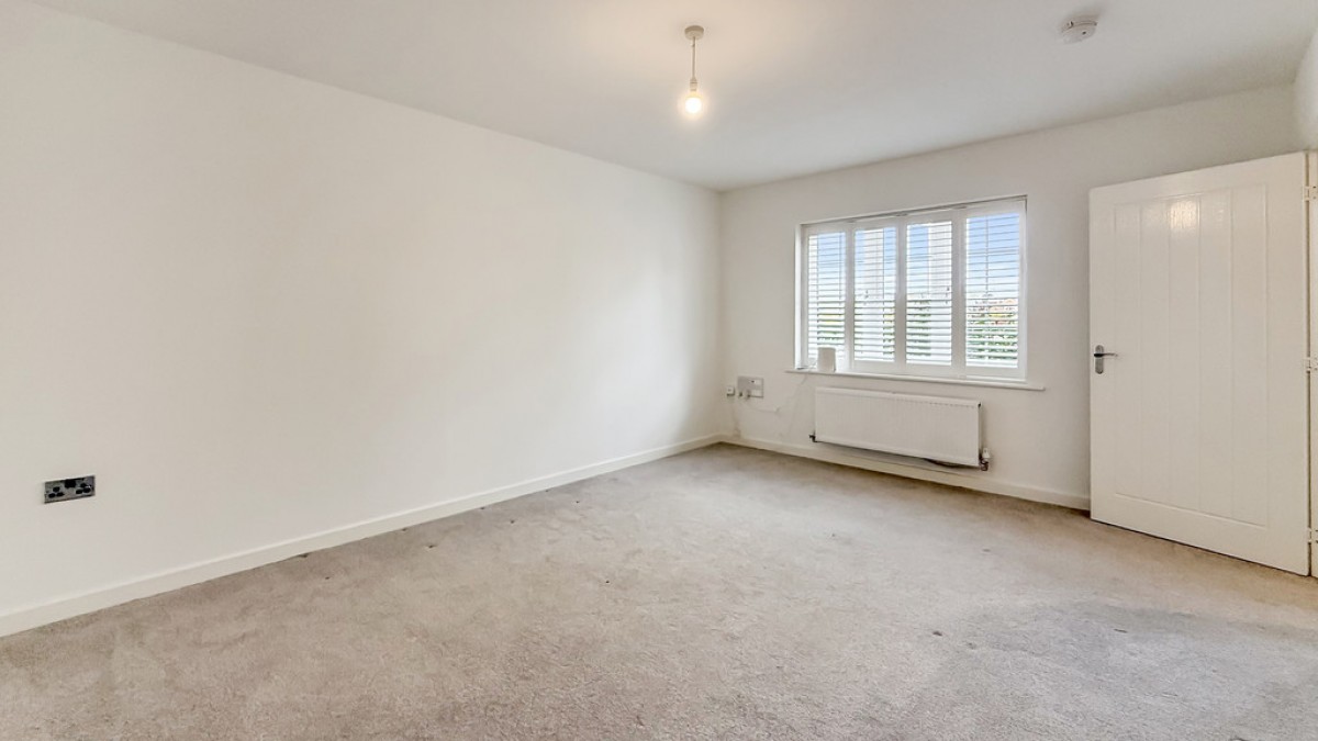 Saturn Close, Warminster