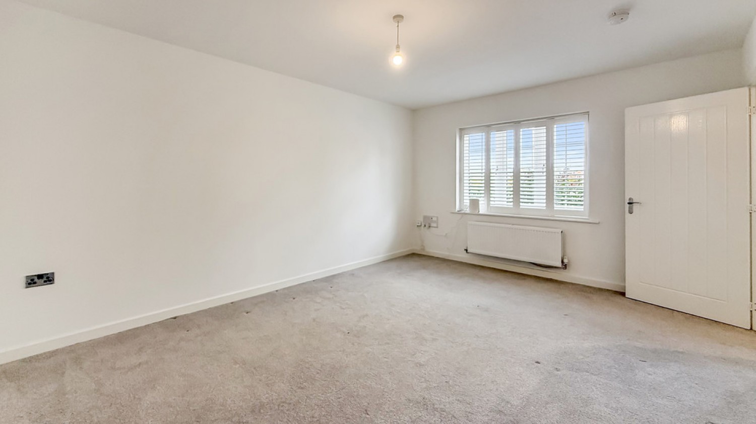 Saturn Close, Warminster