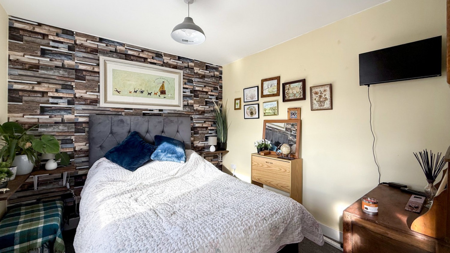 Swallows Rise, Westbury