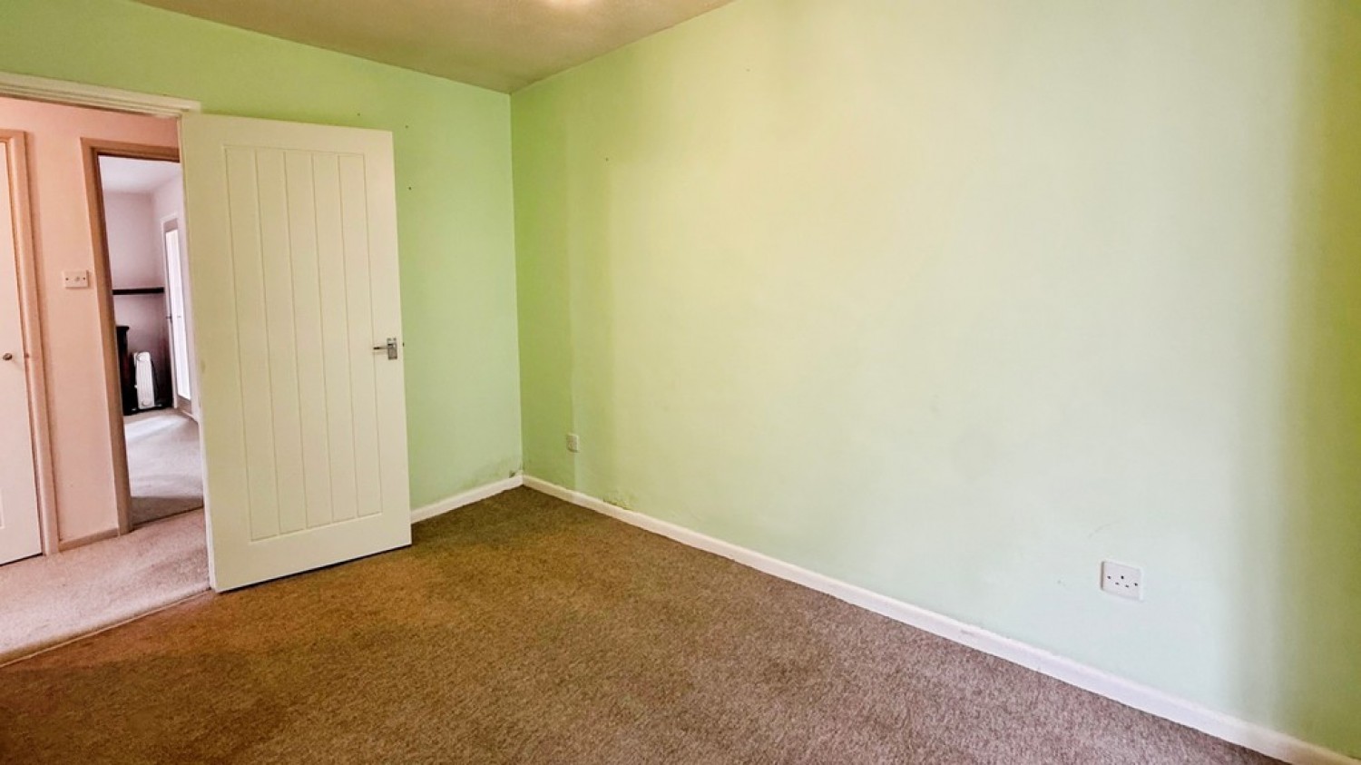 3 bedroom Bungalow for Sale St Andrews Road, Warminster