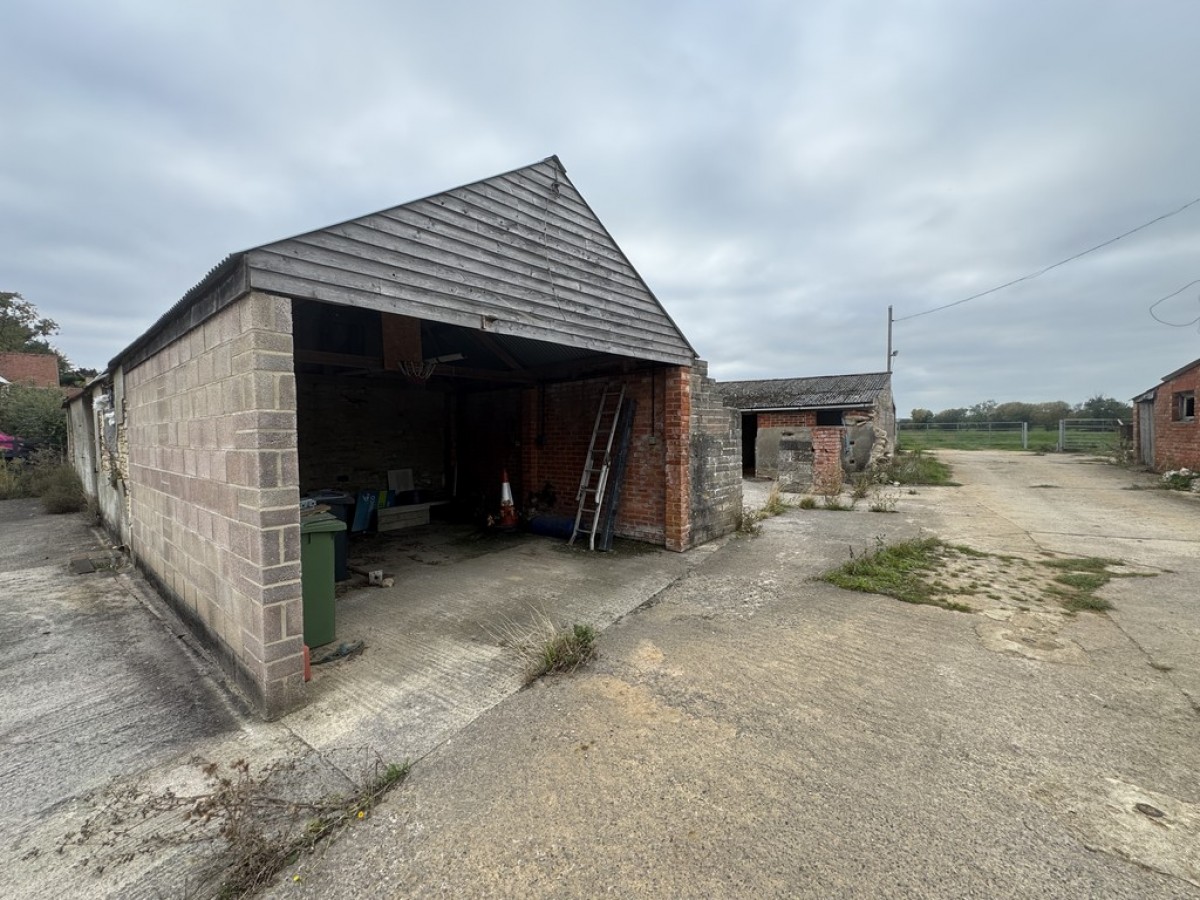 The Green, Broughton Gifford