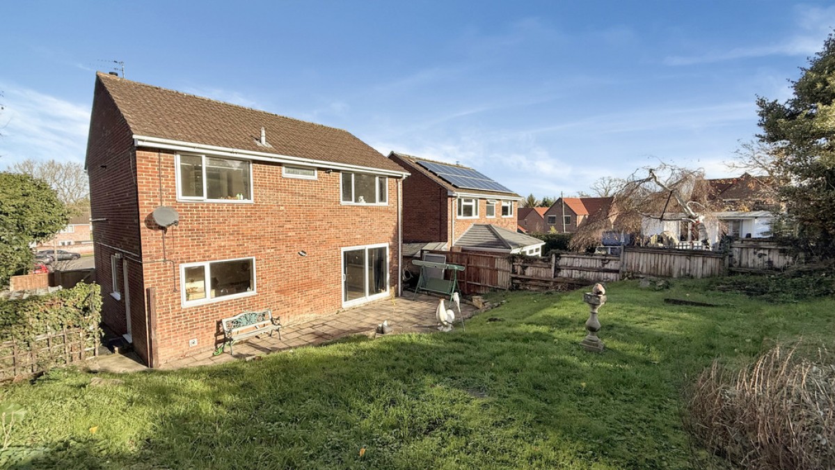 Clay Close, Dilton Marsh