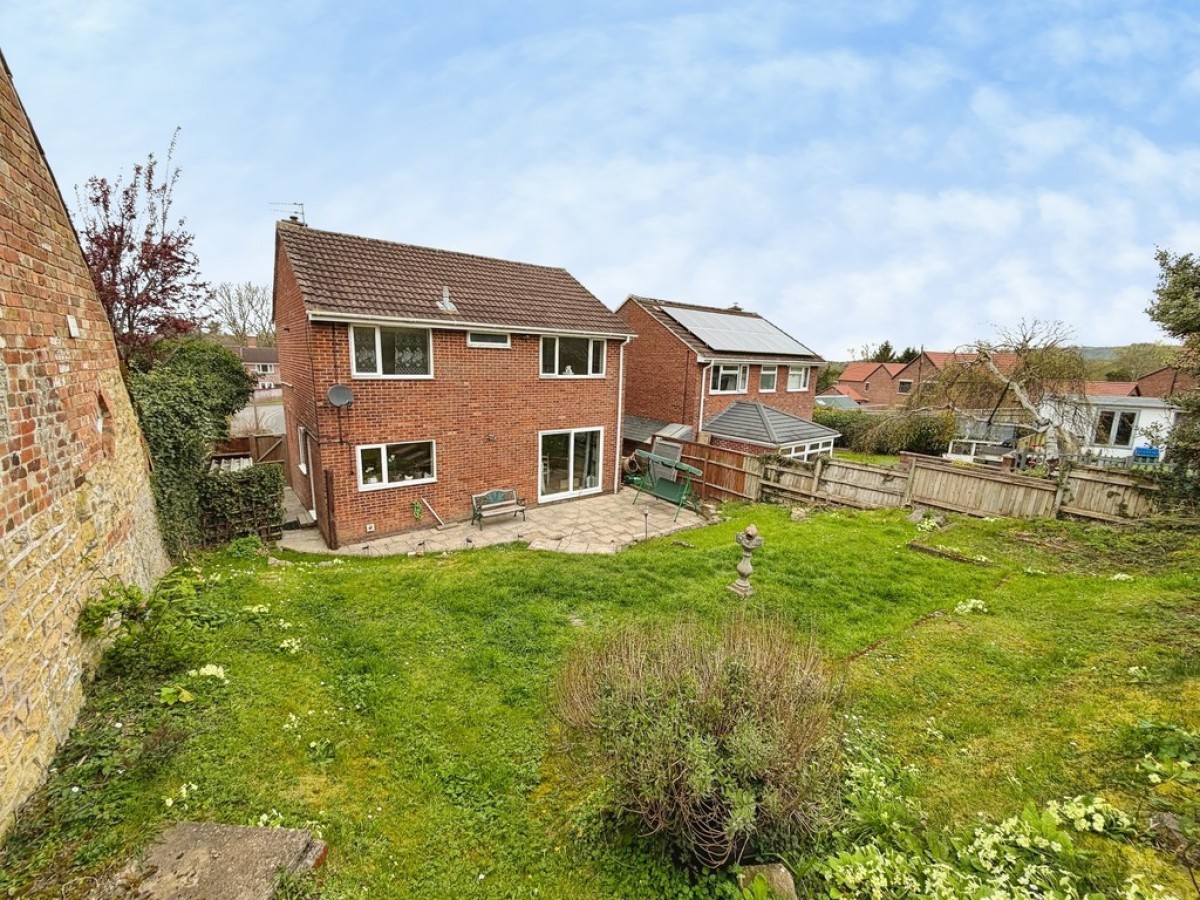 Clay Close, Dilton Marsh