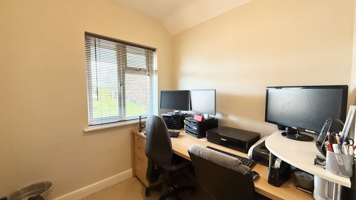 Bellefield Crescent, Trowbridge