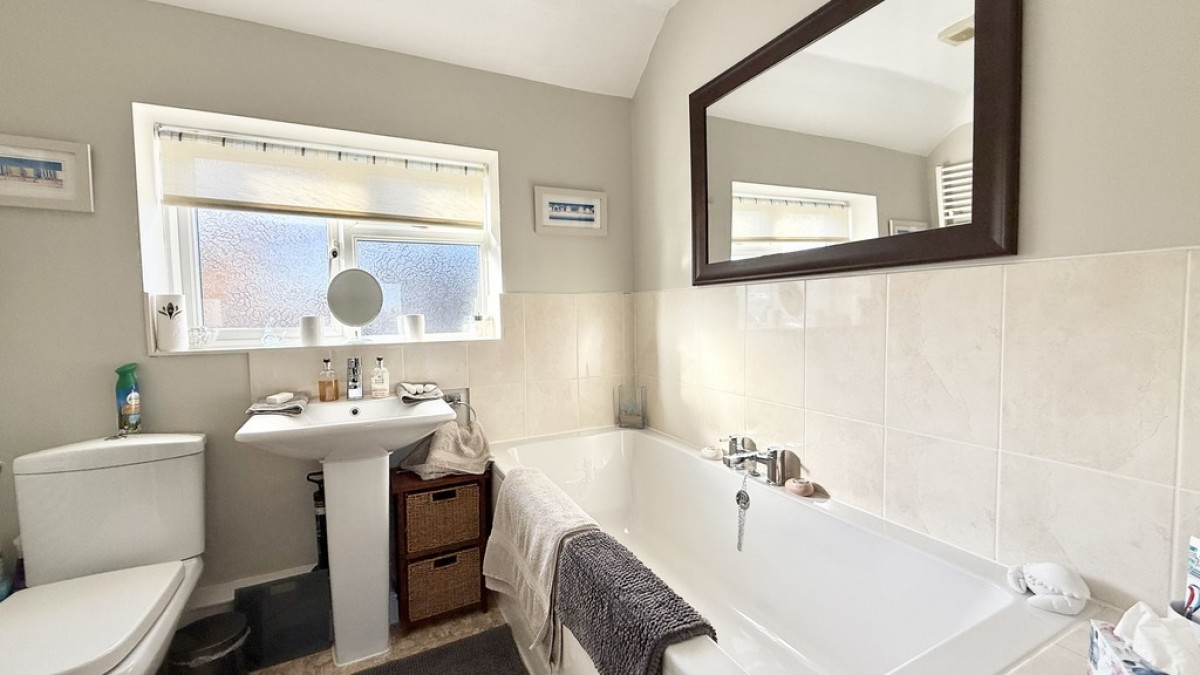 Bellefield Crescent, Trowbridge