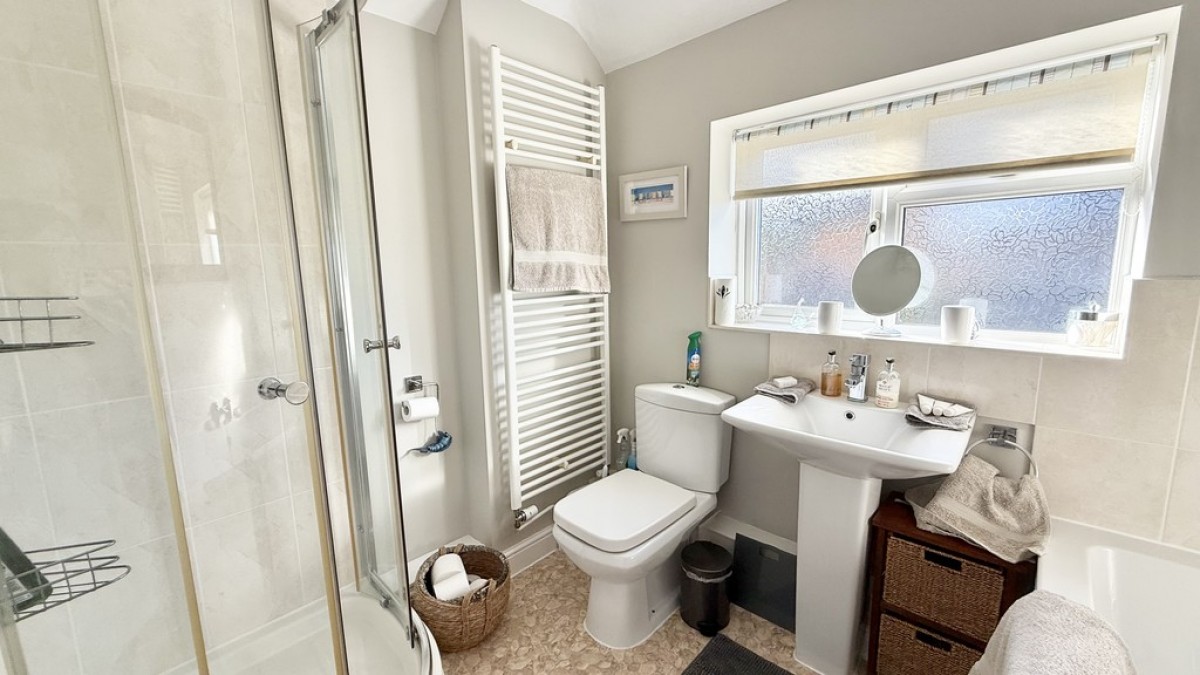 Bellefield Crescent, Trowbridge