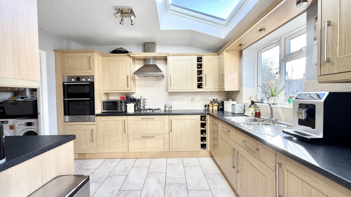 Bellefield Crescent, Trowbridge