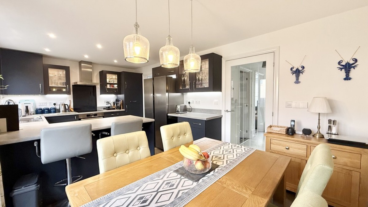 Swallows Rise, Westbury