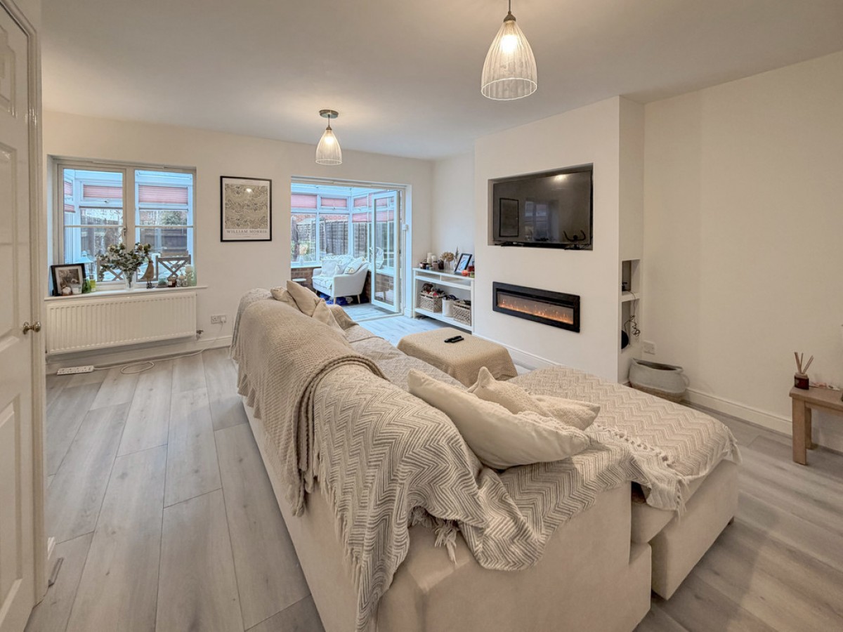 Cleveland Way, Westbury