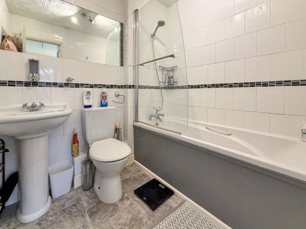 Cleveland Way, Westbury