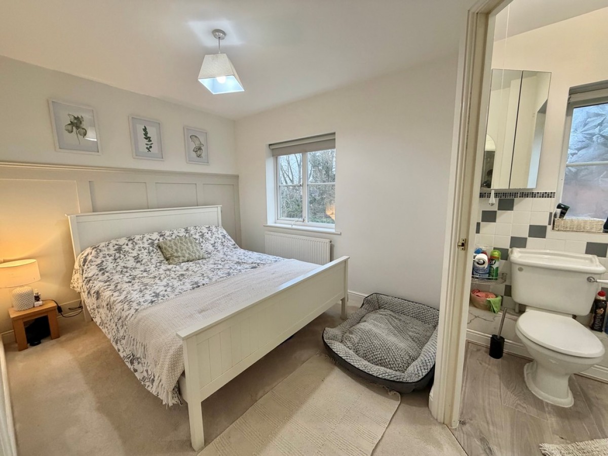 Cleveland Way, Westbury