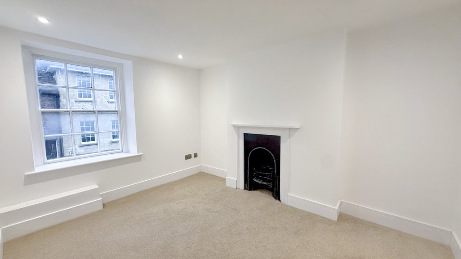 2 bedroom House for Sale Silver Street, Warminster