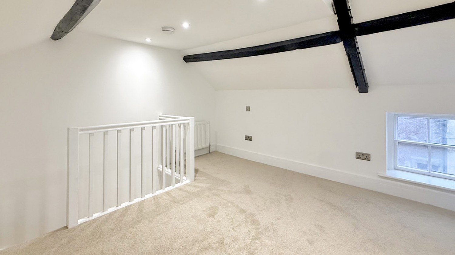 2 bedroom House for Sale Silver Street, Warminster