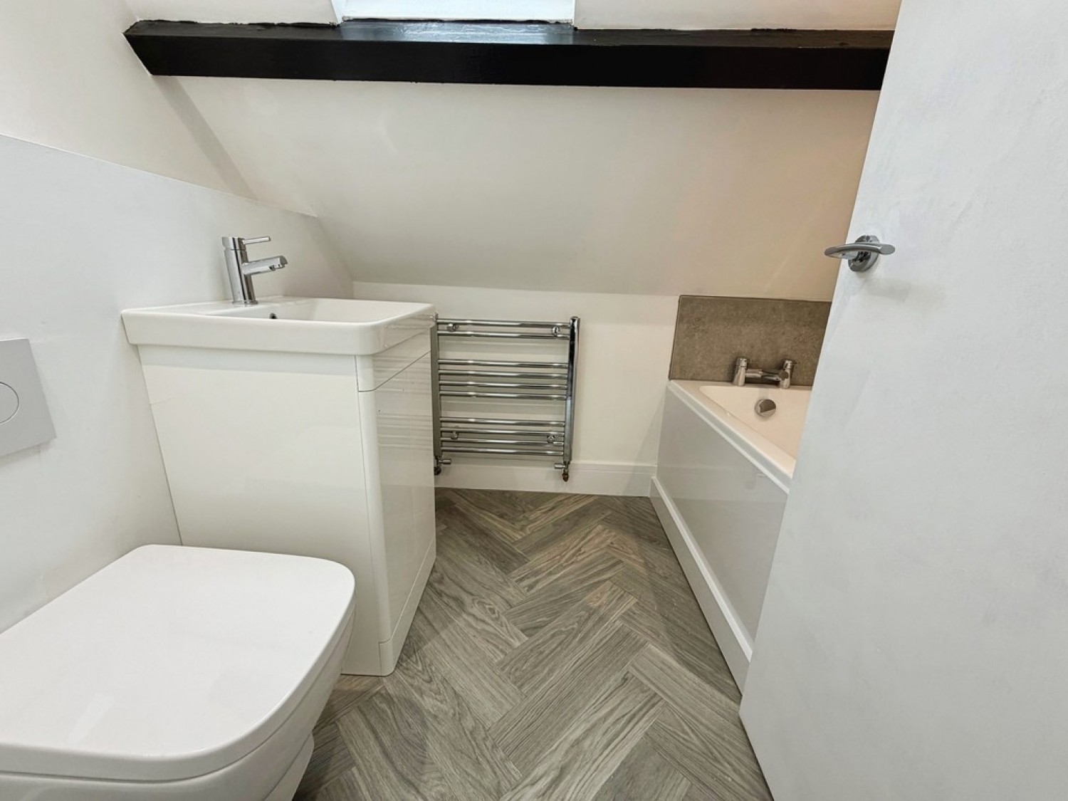 3 bedroom House for Sale Silver Street, Warminster