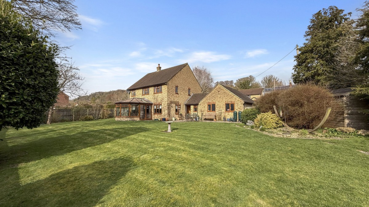 Cotley Place, Heytesbury