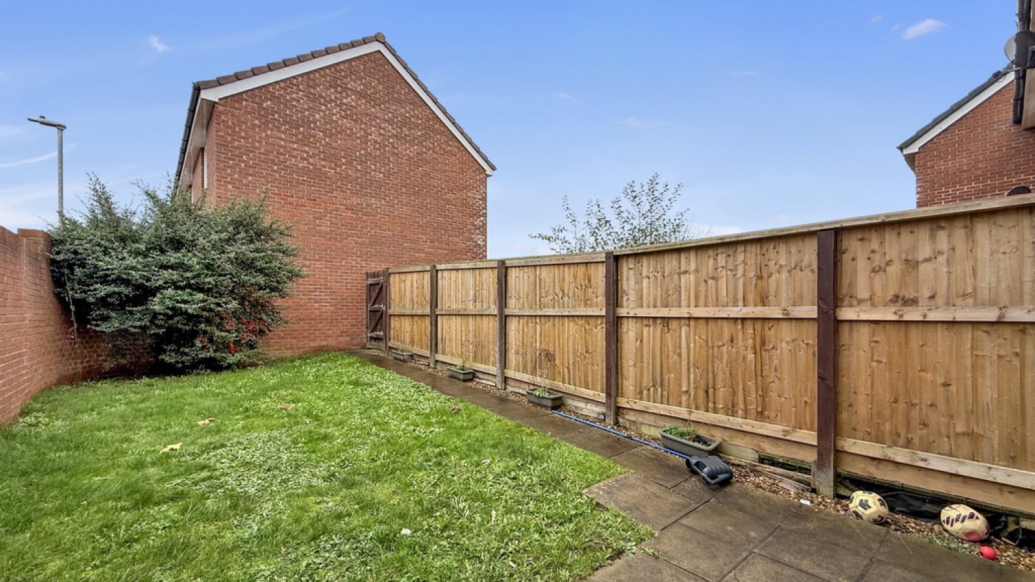 2 bedroom House in Sandalwood Road, Westbury