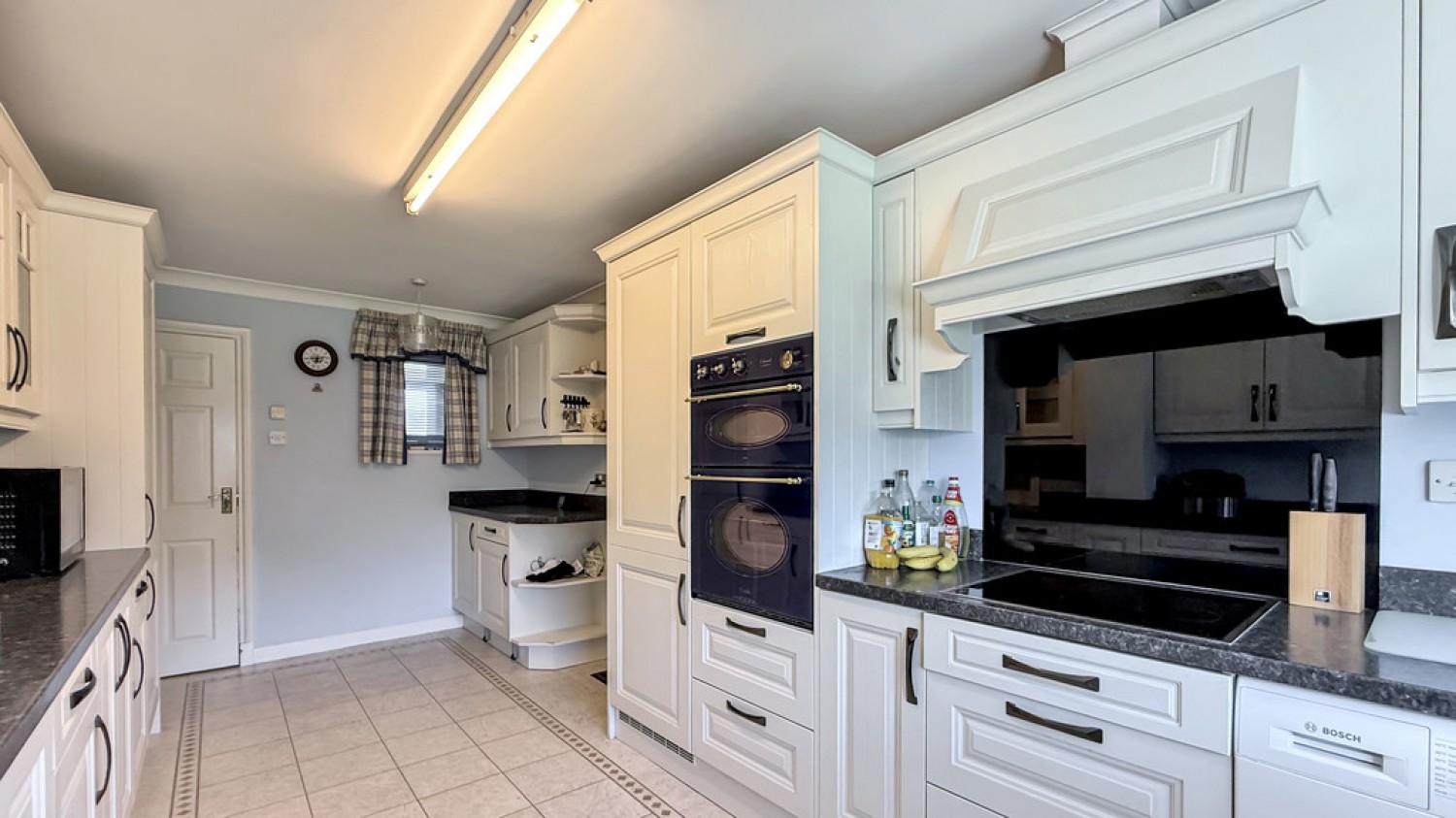 3 bedroom Bungalow for Sale Highbury Park, Warminster