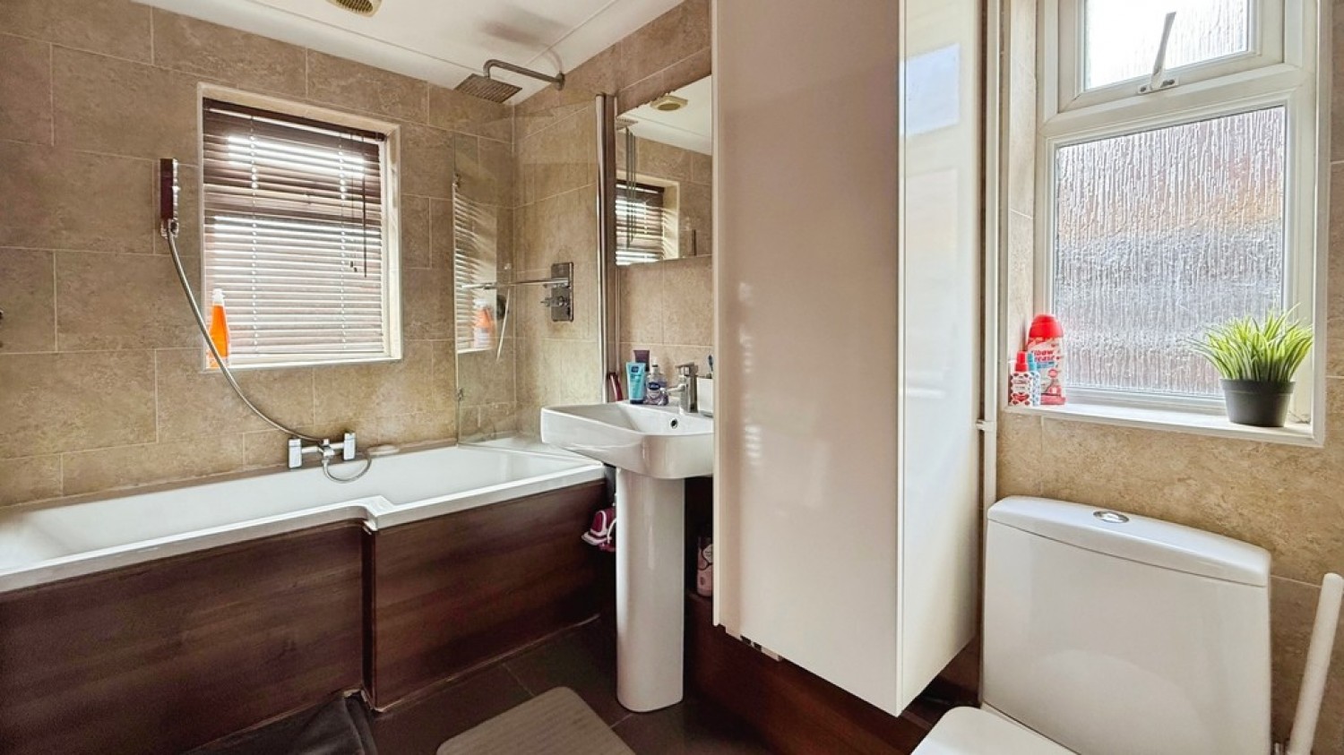 3 bedroom House in Queens Gardens, Trowbridge