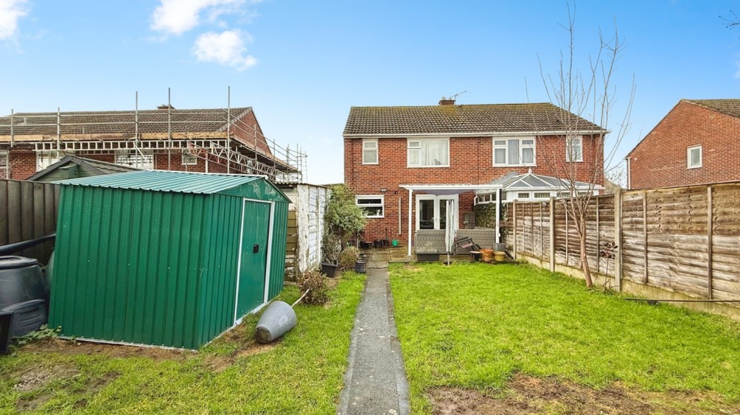 3 bedroom House in Queens Gardens, Trowbridge