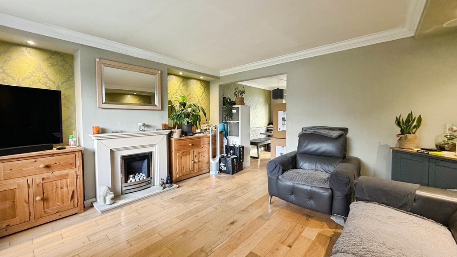 3 bedroom House in Queens Gardens, Trowbridge