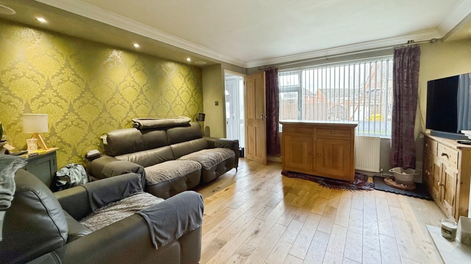 3 bedroom House in Queens Gardens, Trowbridge