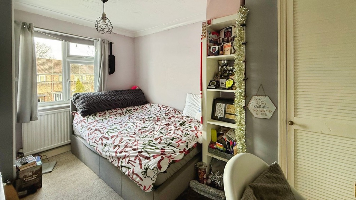 3 bedroom House in Queens Gardens, Trowbridge