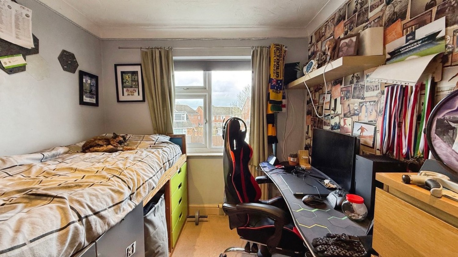 3 bedroom House in Queens Gardens, Trowbridge