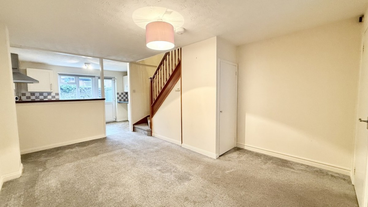 North Row, Warminster