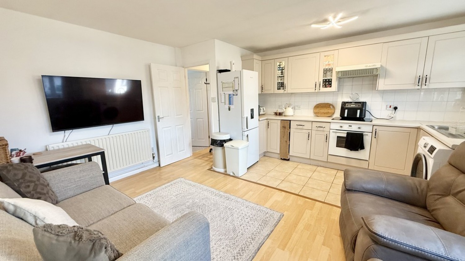 Station Road, Westbury