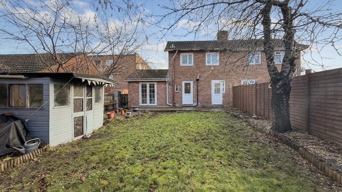 Sycamore Grove, Westbury