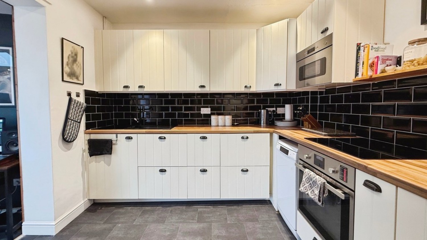 2 bedroom House in The Butts, Westbury