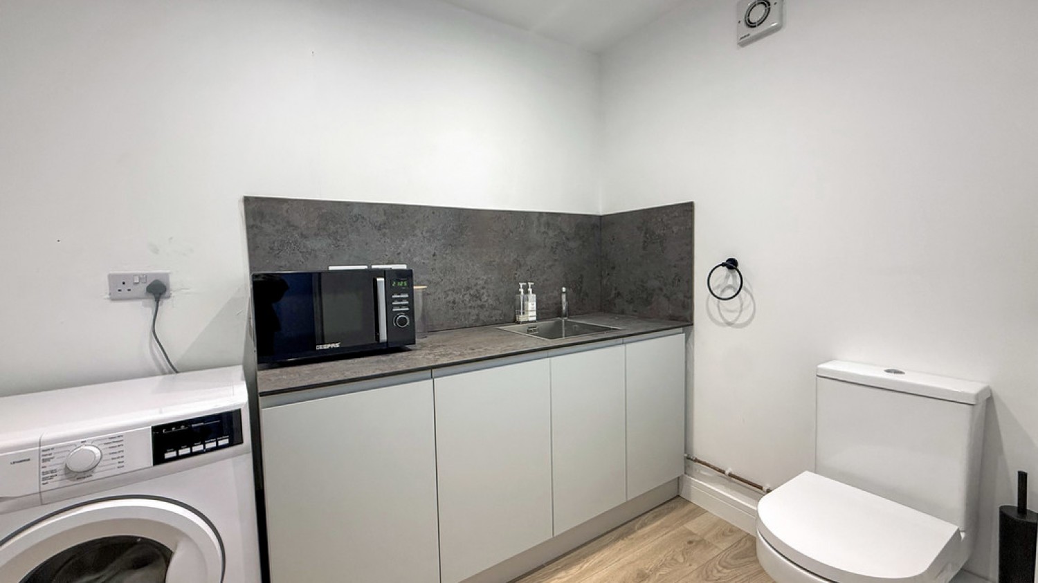 3 bedroom House for Sale Langholm Avenue, Warminster