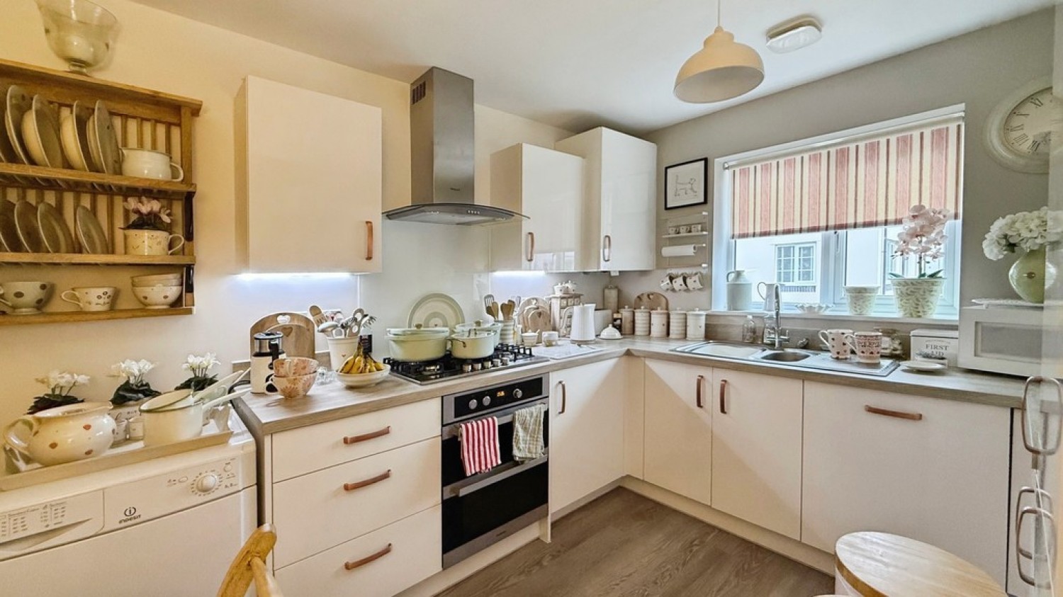 4 bedroom House for Sale Flint Crescent, Westbury