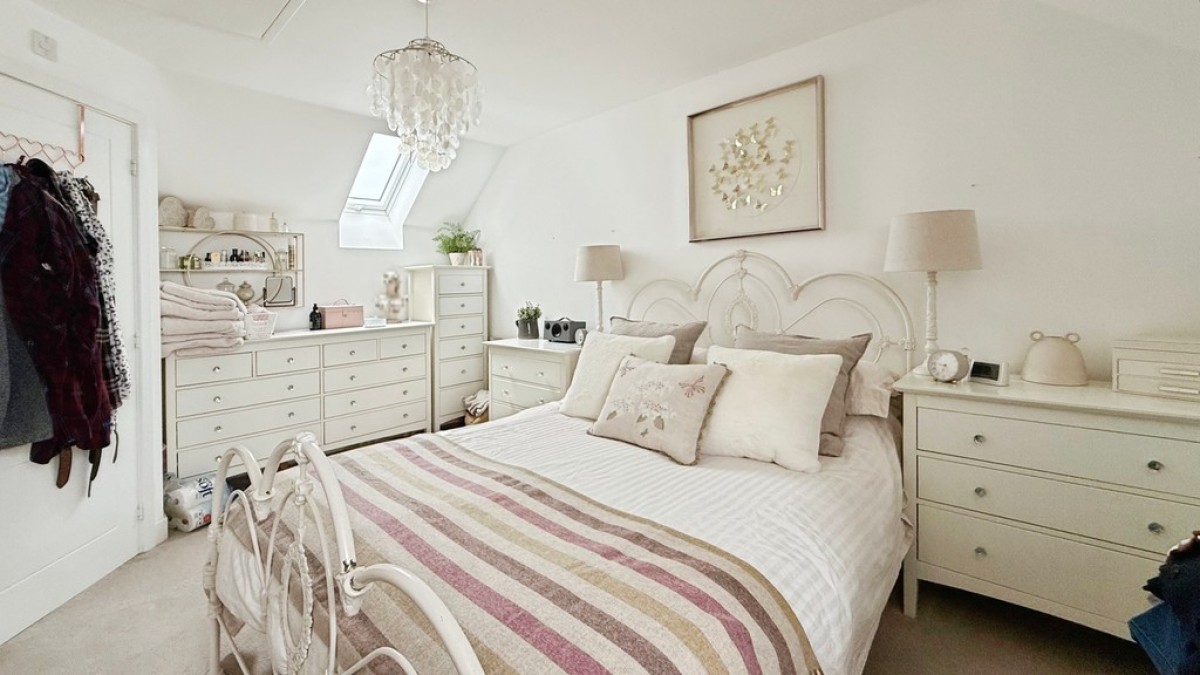 Flint Crescent, Westbury