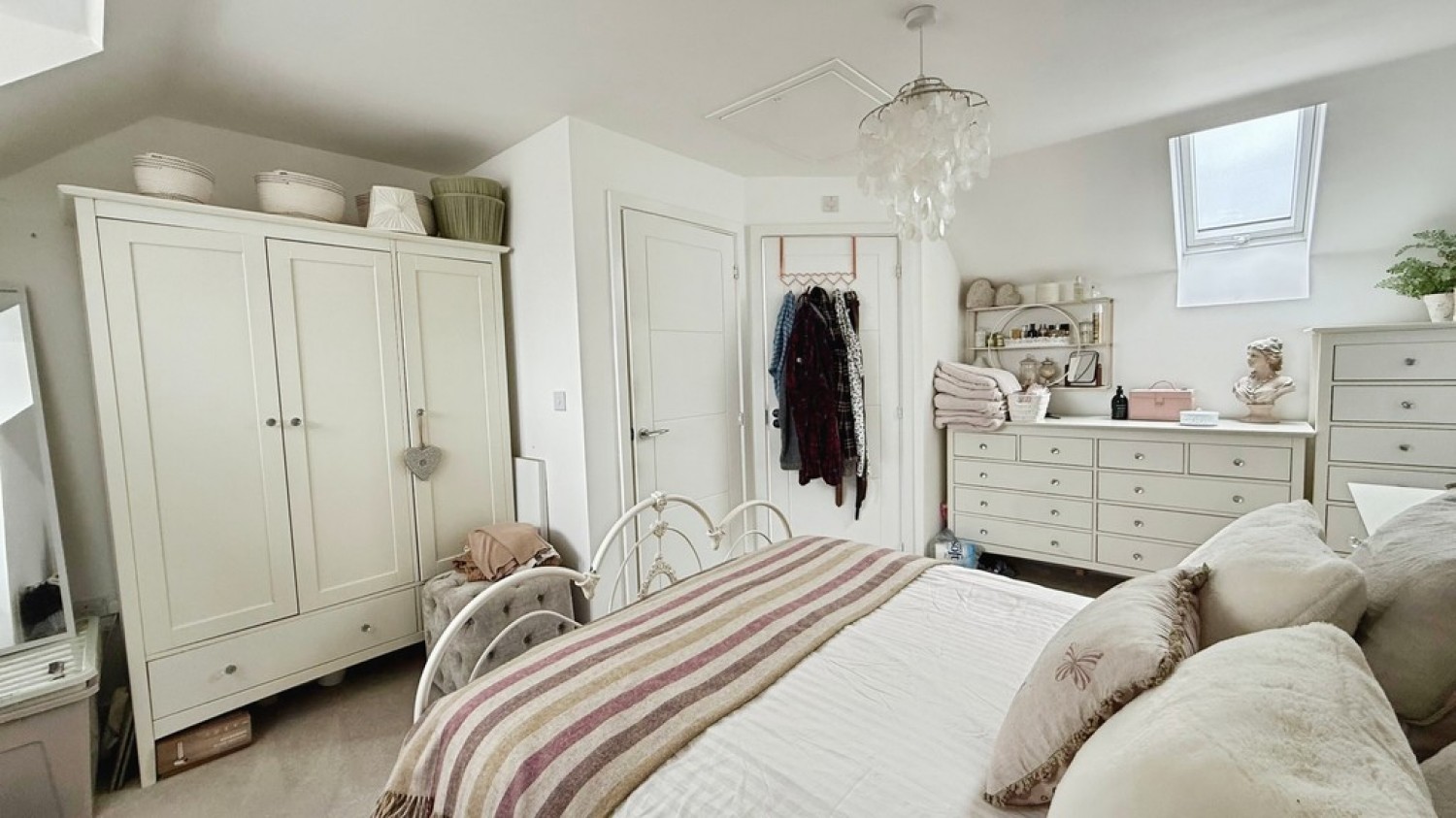 4 bedroom House for Sale Flint Crescent, Westbury