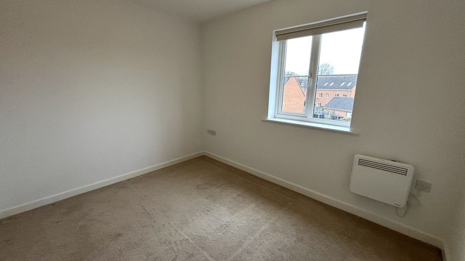 2 bedroom Flat for Letting Tarpan Walk, Westbury