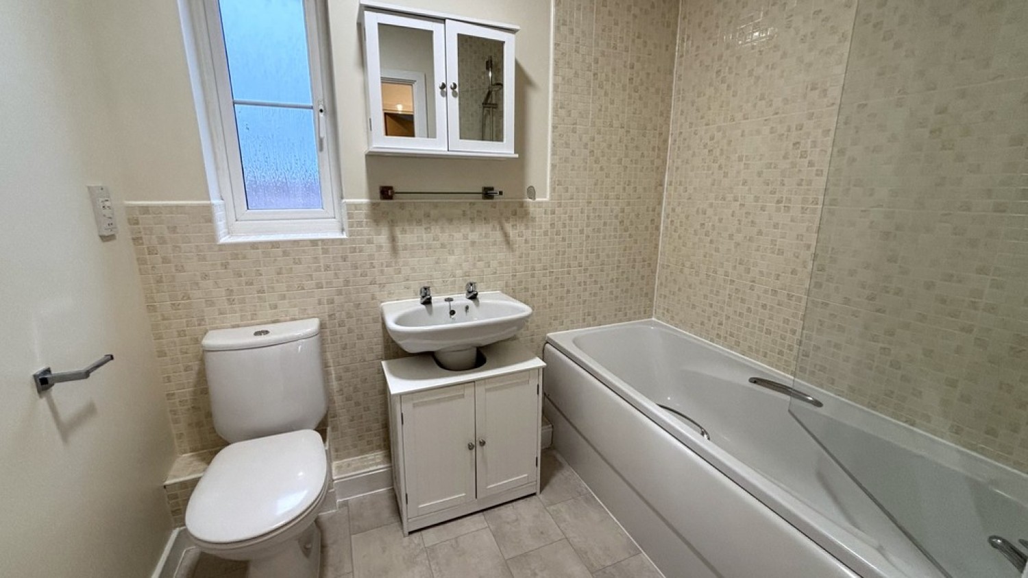 2 bedroom Flat for Letting Tarpan Walk, Westbury