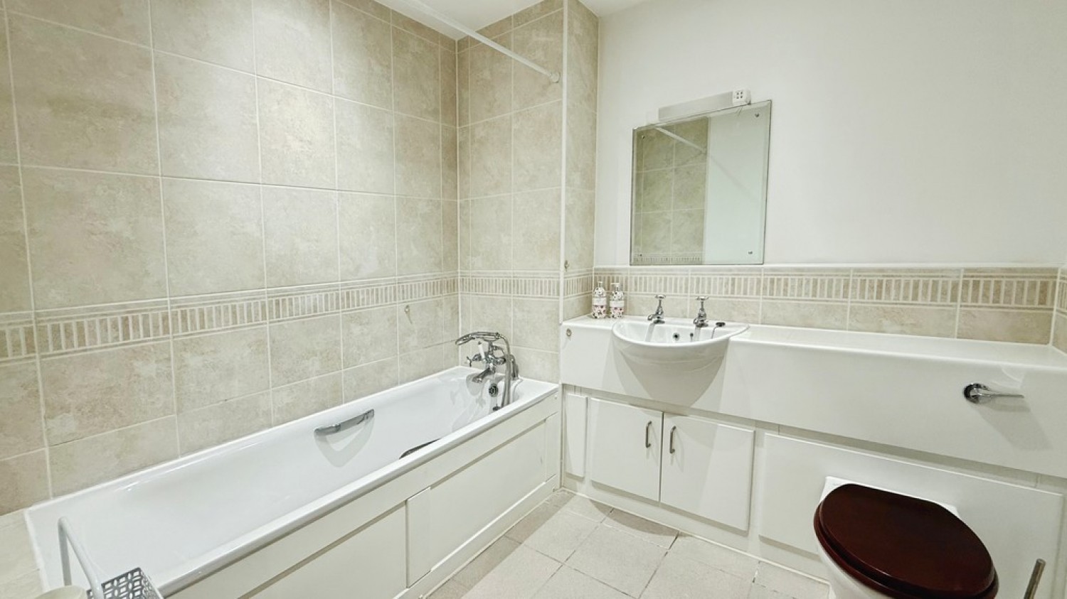2 bedroom Property in Chantry Court, Westbury