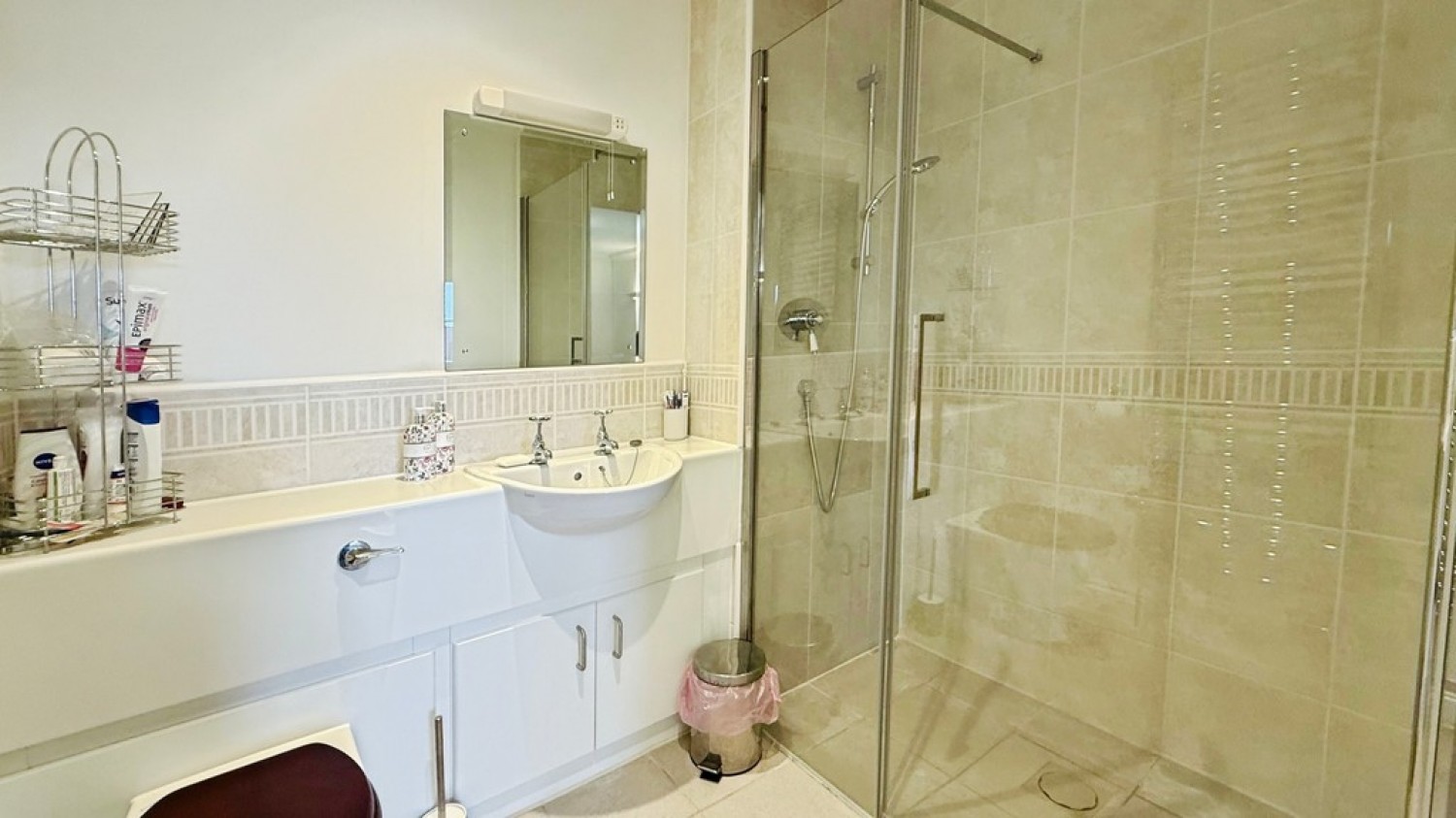 2 bedroom Property in Chantry Court, Westbury