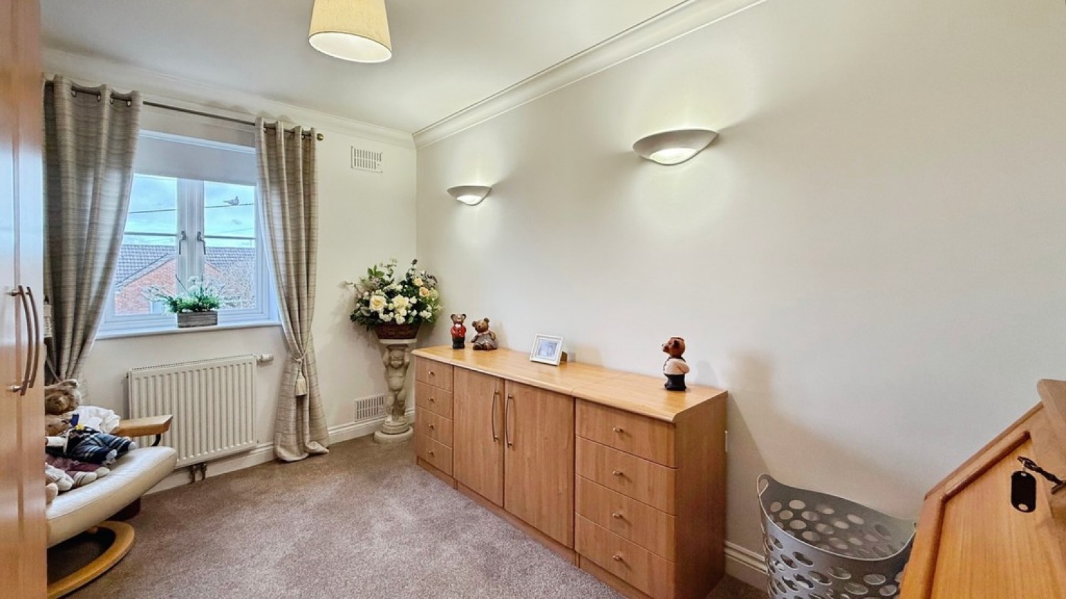 2 bedroom Property in Chantry Court, Westbury