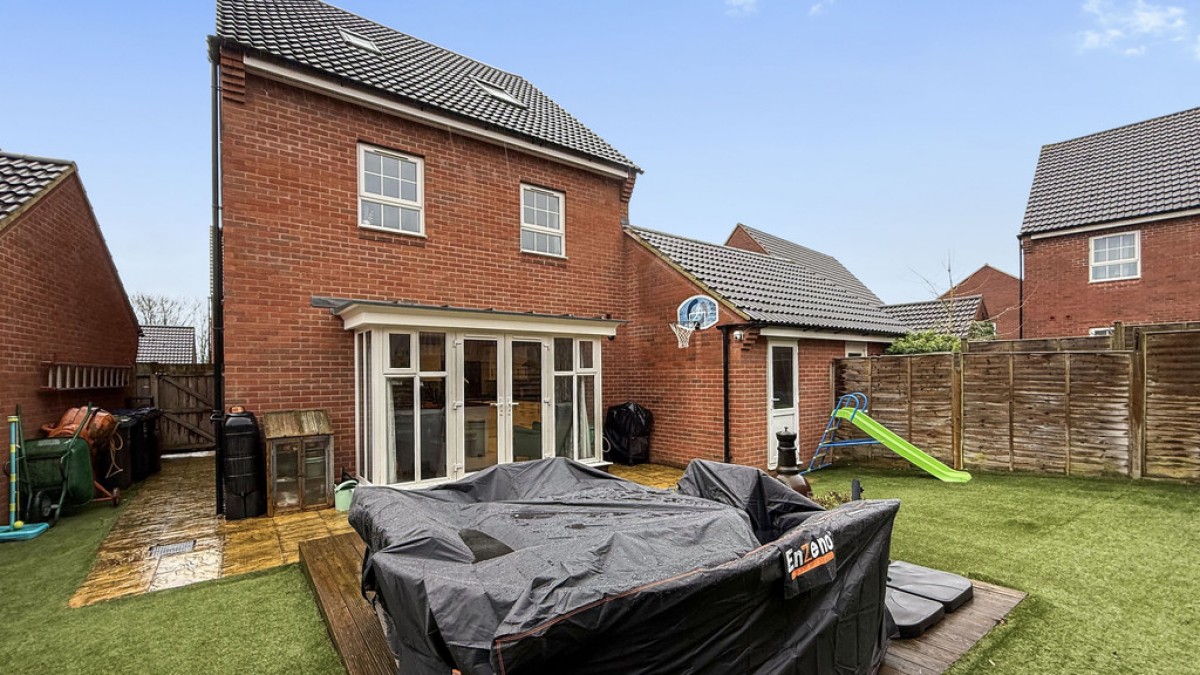 Turntable Place, Westbury