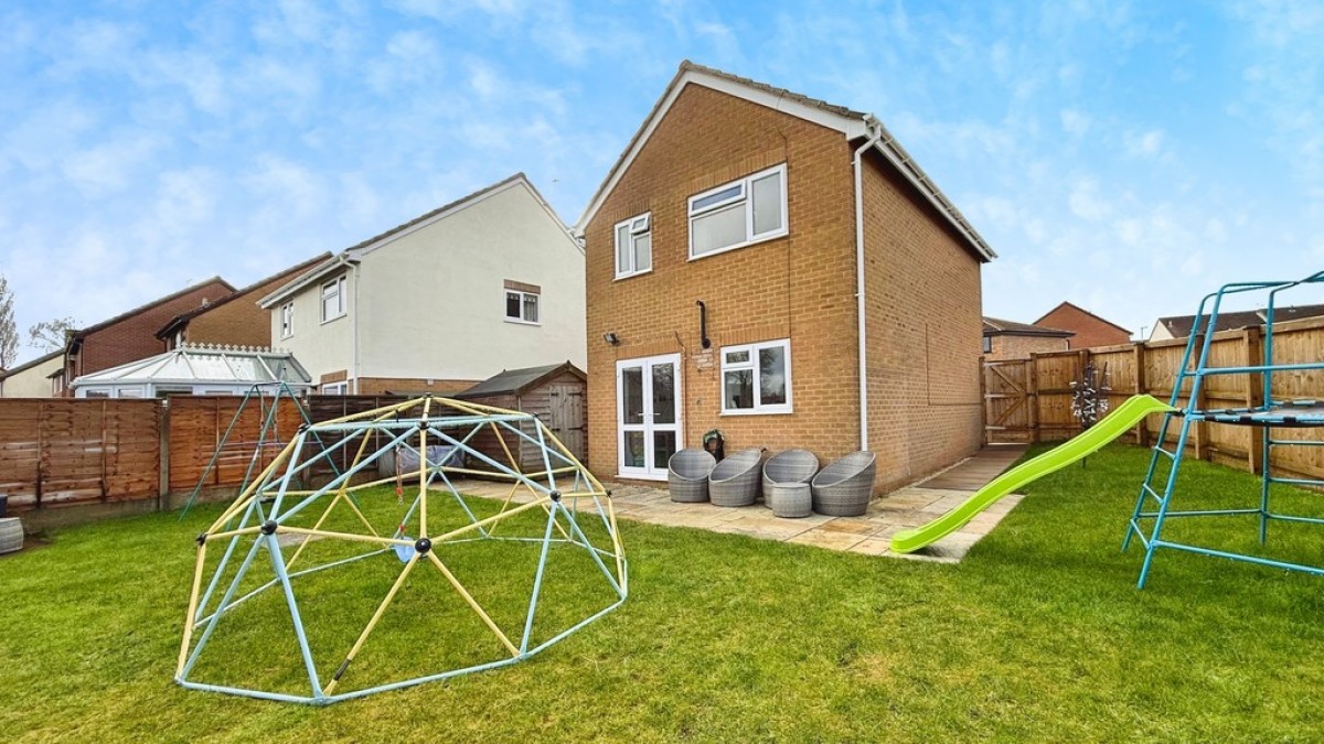 The Teasels, Warminster