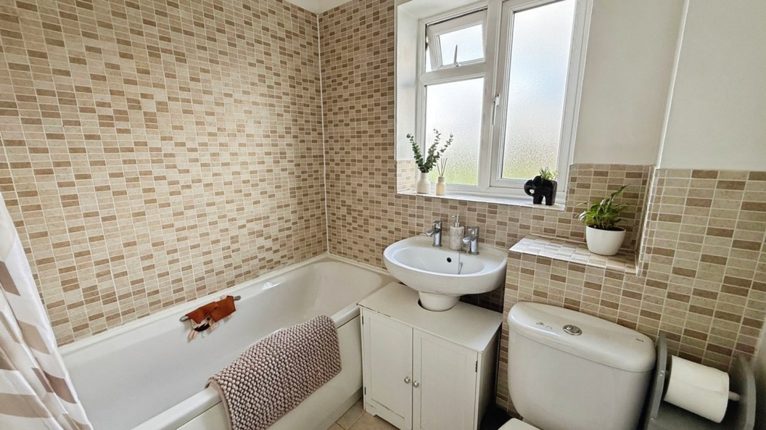 3 bedroom House in The Teasels, Warminster