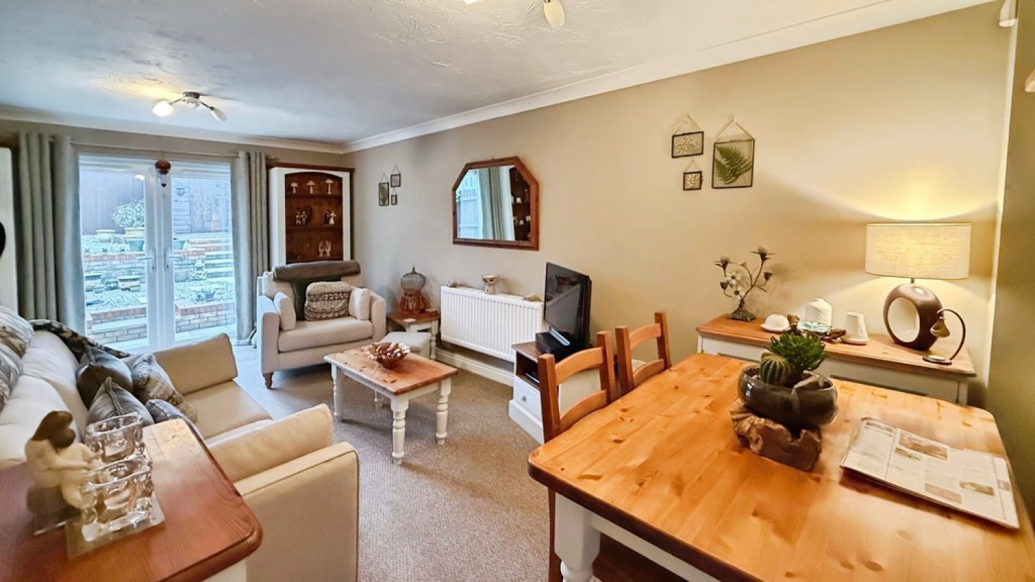 2 bedroom House in Coppice Close, Warminster