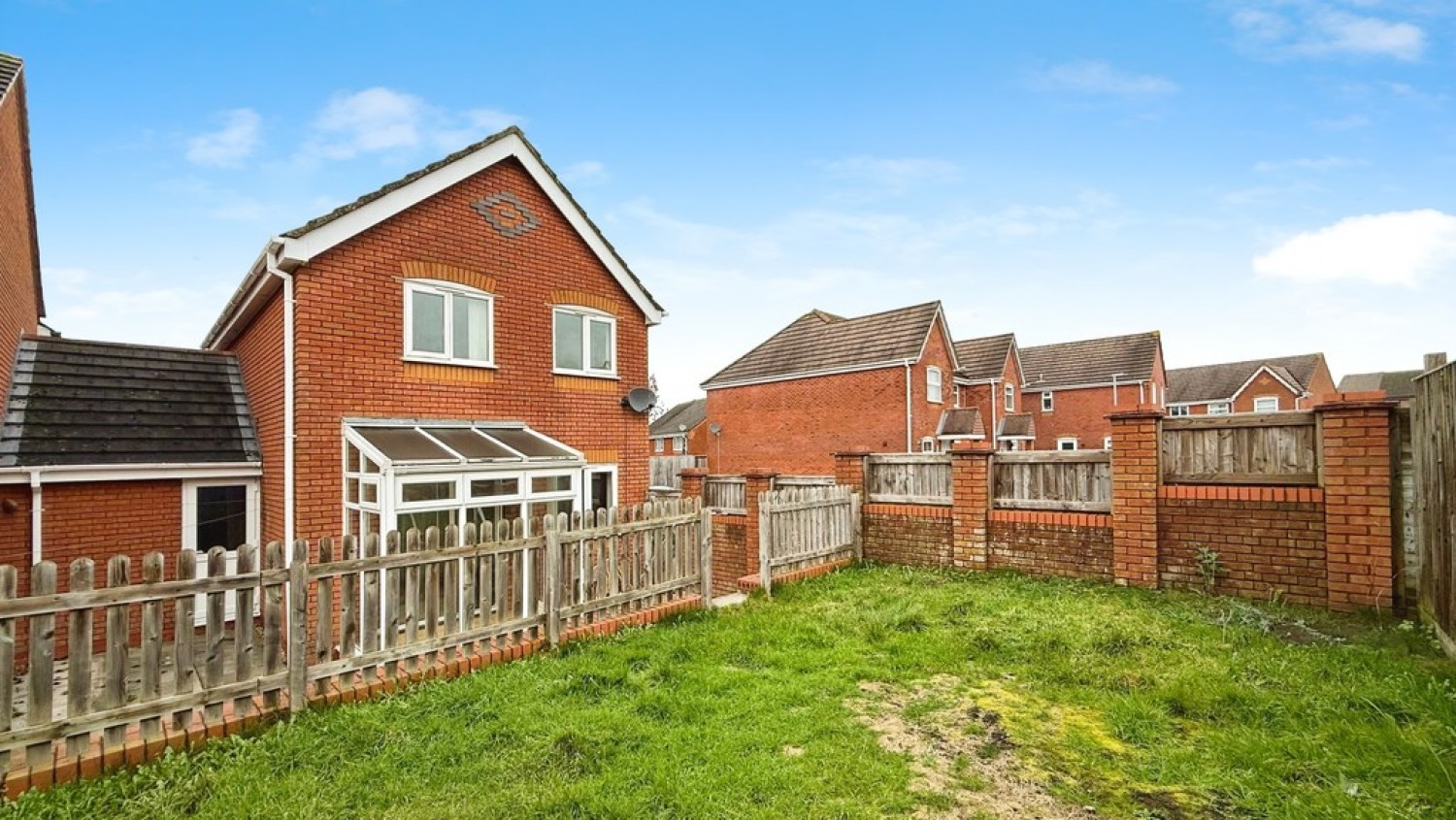 3 bedroom House in Windsor Drive, Westbury