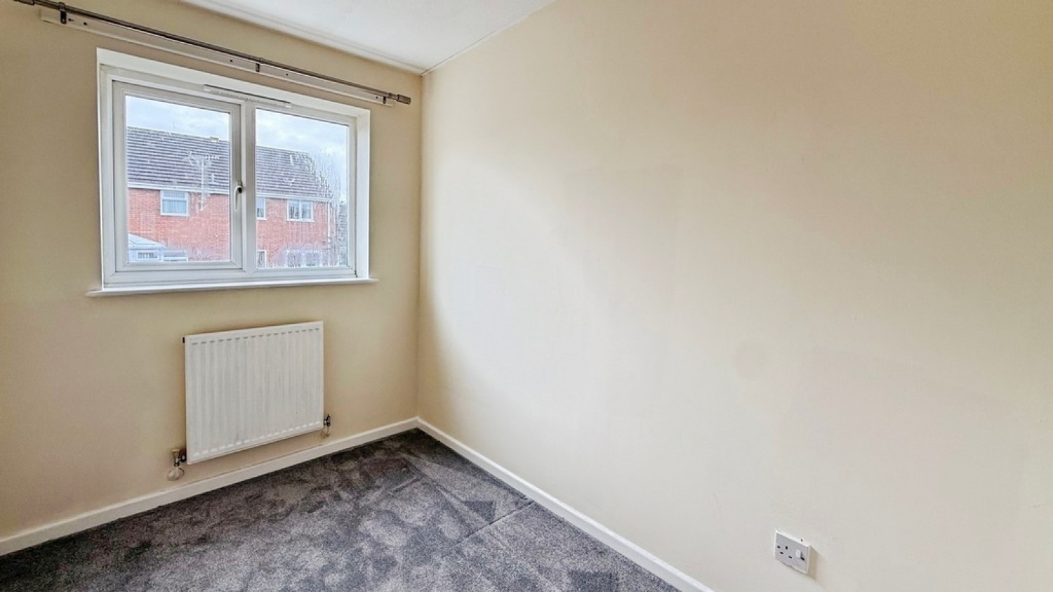 3 bedroom House in Windsor Drive, Westbury