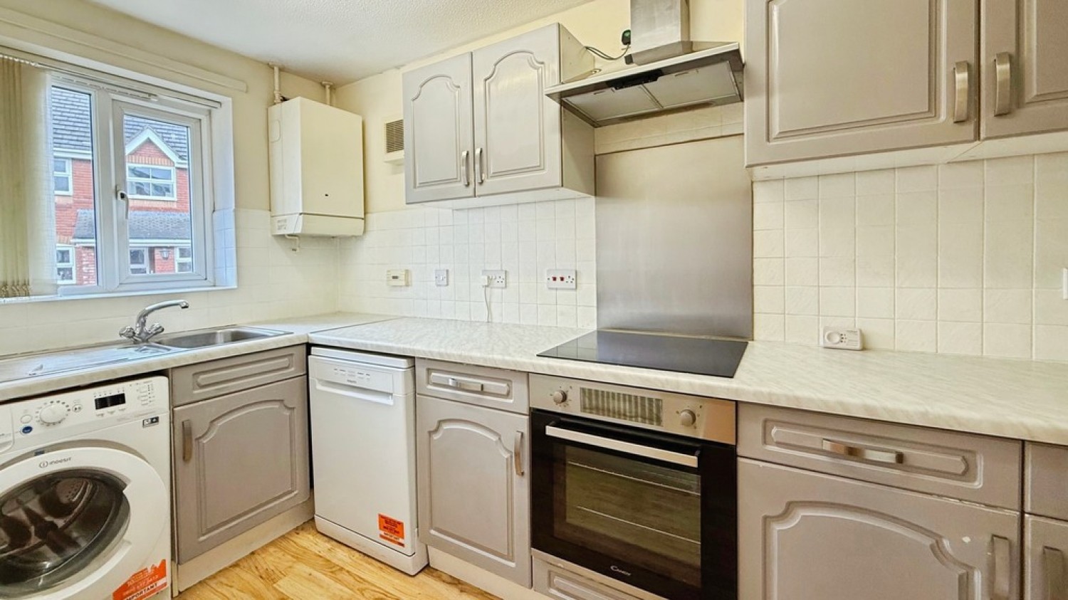 3 bedroom House in Windsor Drive, Westbury