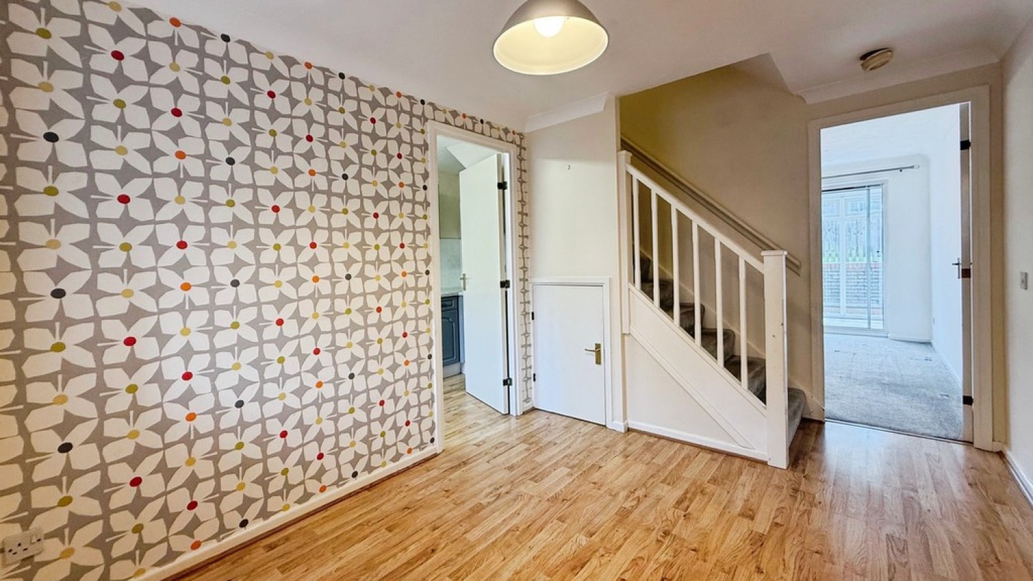 3 bedroom House in Windsor Drive, Westbury